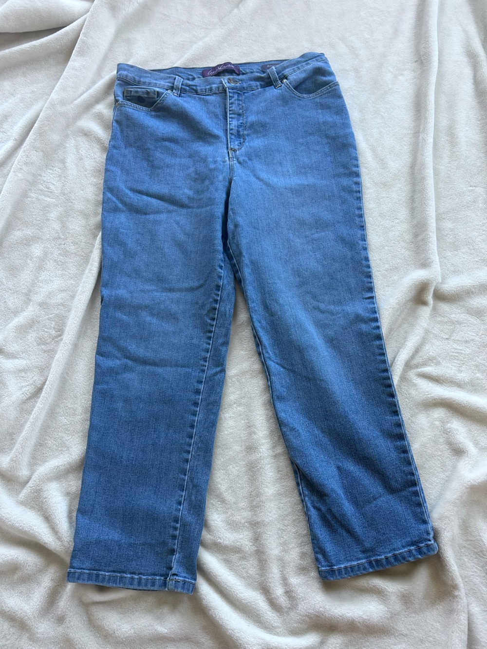 Gloria Vanderbilt Medium Wash Blue Jeans - Amanda Style